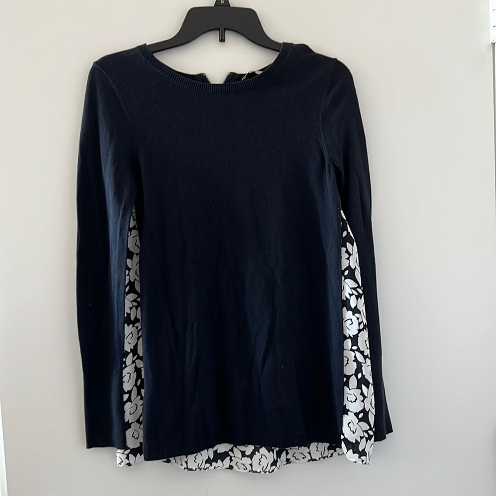 LOFT women’s sweater, Navy blue with floral backing, size XS